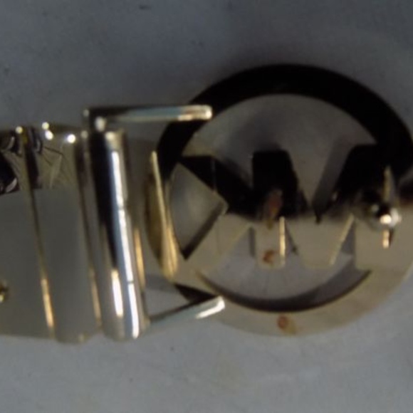 Micheal Kors Brand Twist Reversible Belt